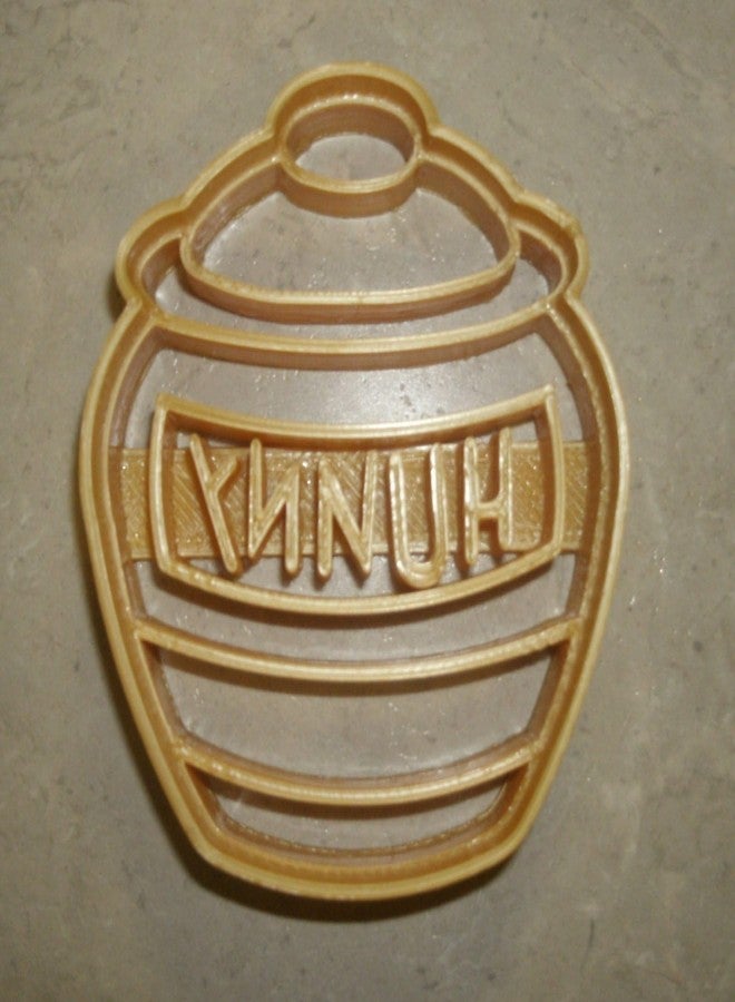 YNGLLC HONEY HUNNY POT WINNIE THE POOH CARTOON MOVIE BOOK COOKIE CUTTER MADE IN USA PR797 - Image 5